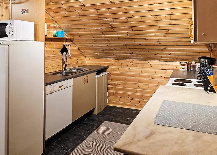 6 Person In Apartment Rebbenes