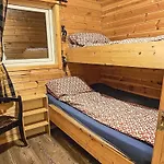 4 Person In